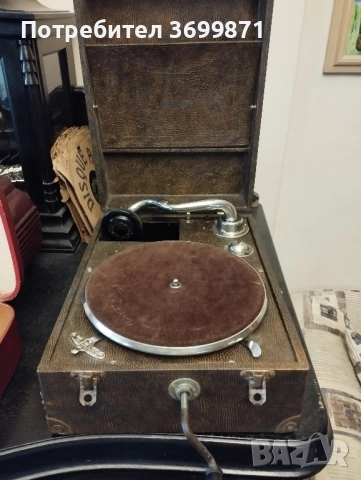 Грамофон на пружина.