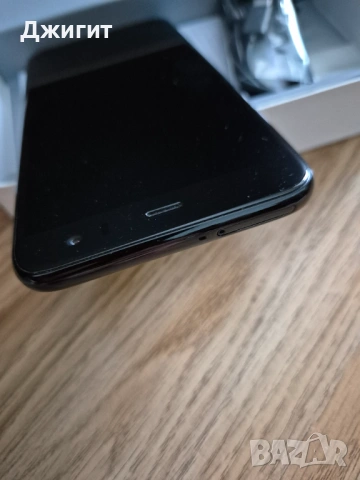 Телефон HTC U11 Life, снимка 7 - Други - 53662358