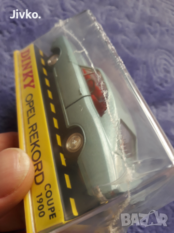 Opel Record 1.43 Coupe 1900 Dinky Toys Top Diecast , снимка 13 - Колекции - 36258085