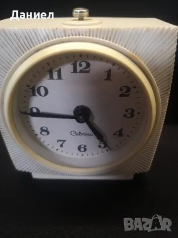 Будилник Севани, снимка 2 - Антикварни и старинни предмети - 48487364