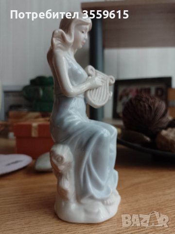 порцеланова статуетка на жена от Англия, снимка 2 - Колекции - 40732622