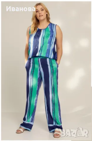 Дамският костюм Samoon by Gerry Weber.