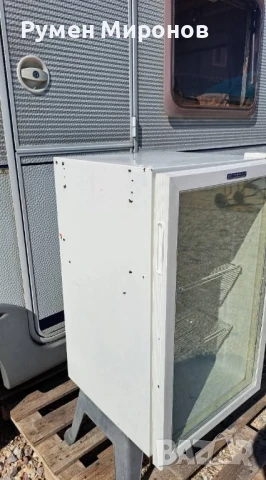 Продавам хладилник със стъклена врата. , снимка 4 - Хладилници - 51316449