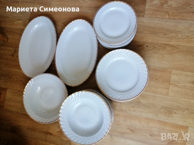 Сервиз за хранене, снимка 3 - Сервизи - 53661169