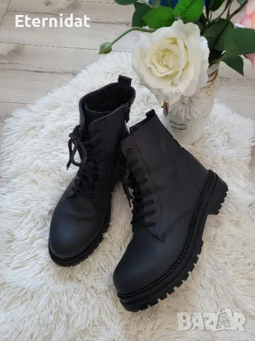 Черни боти кубинки , снимка 2 - Дамски боти - 49098644