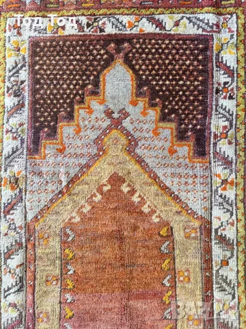 Турски молитвен килим , снимка 2 - Килими - 55721554