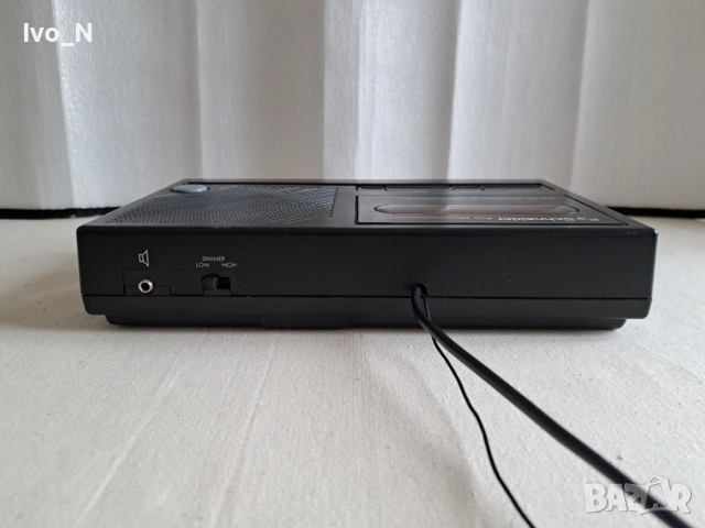 Радио часовник с касета Schneider- за части., снимка 4 - Радиокасетофони, транзистори - 53380739