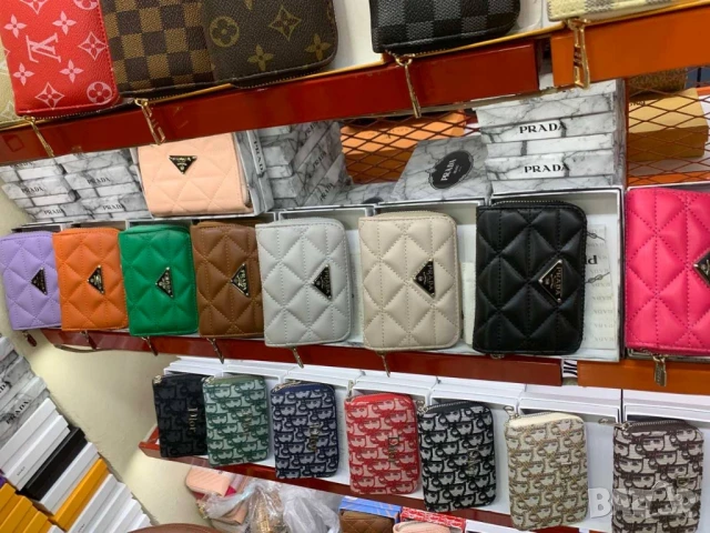 портмонета в кутия chanel ysl saint laurent guess pinko, снимка 12 - Портфейли, портмонета - 50746356