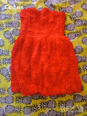 Червена рокля , снимка 3 - Рокли - 53400312