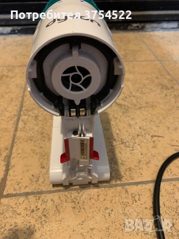 Dyson V6 HH08 прахосмукачка, снимка 4 - Прахосмукачки - 41019185