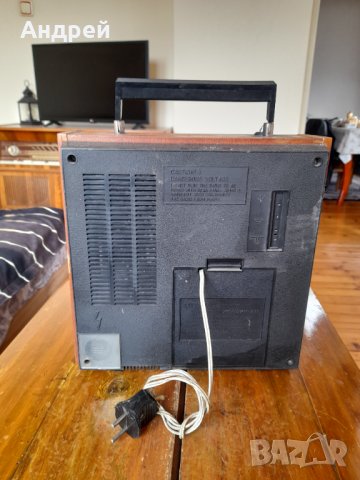 Старо радио,радиоприемник Meridian 211,Меридиан, снимка 6 - Антикварни и старинни предмети - 44243841