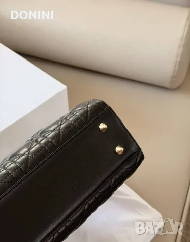 Christian Dior Дамска чанта, кожа, снимка 8 - Чанти - 56347517