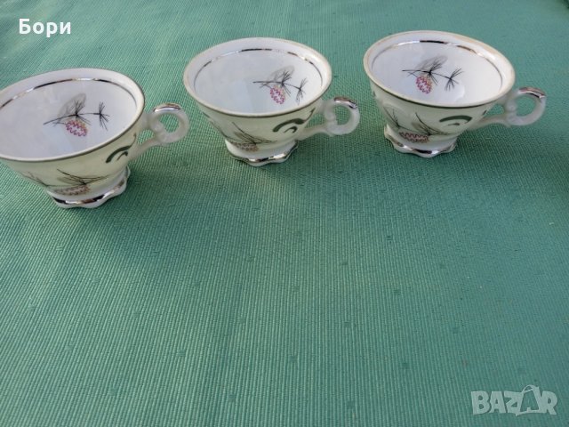 Стари порцеланови чаши за кафе