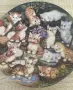 🐱 Колекционна порцеланова чиния Kahla – „Heiteres Finale mit der Katzenschar“, 1997 г., снимка 2
