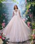 Сватбена рокля с 3 Д цветя, снимка 1 - Рокли - 41227797