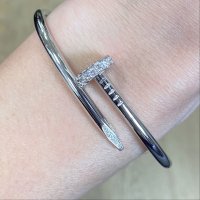 Cartier Nail гривна с камъни, снимка 4 - Гривни - 41831275