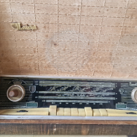 ретро радио Latvya(Латвия) с грамофон, снимка 3 - Антикварни и старинни предмети - 44728662