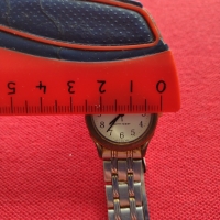 Марков дамски часовник Q/Q QUARTZ WATER RESIST много красив здрава оригинална верижка - 23488, снимка 9 - Дамски - 36110991