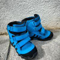 Детски обувки Адидас, снимка 1 - Детски боти и ботуши - 44527474