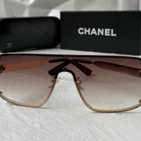 CH дамски слънчеви очила маска с лого, снимка 4 - Слънчеви и диоптрични очила - 44685372