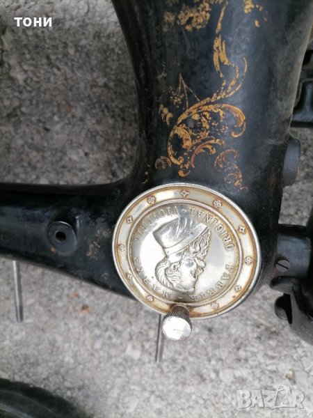 ант. шевна машина Виктория , снимка 1