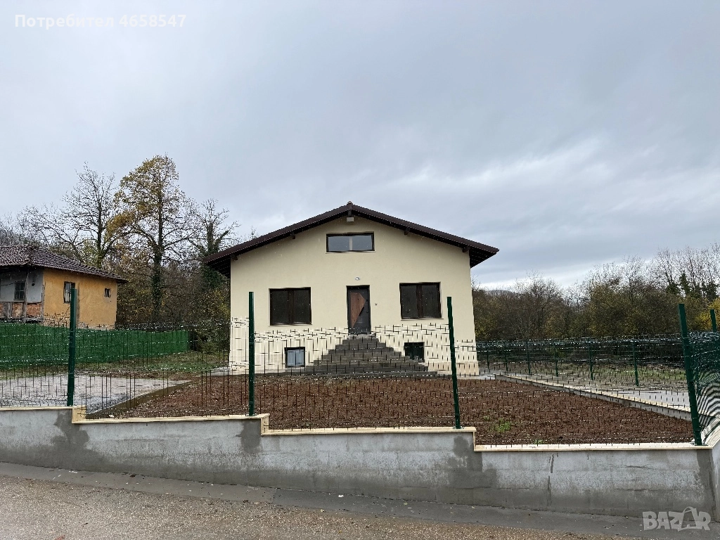 Къща в Правец, снимка 1