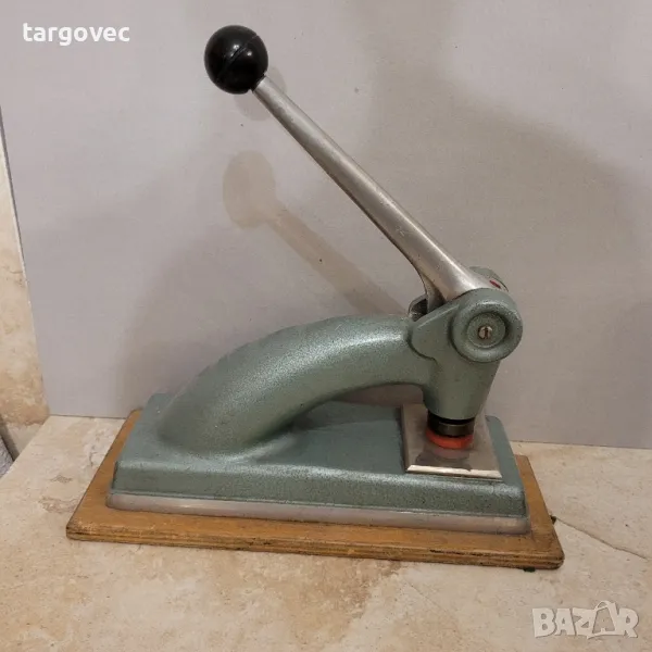 голям старинен немски настолен релефен печат, снимка 1