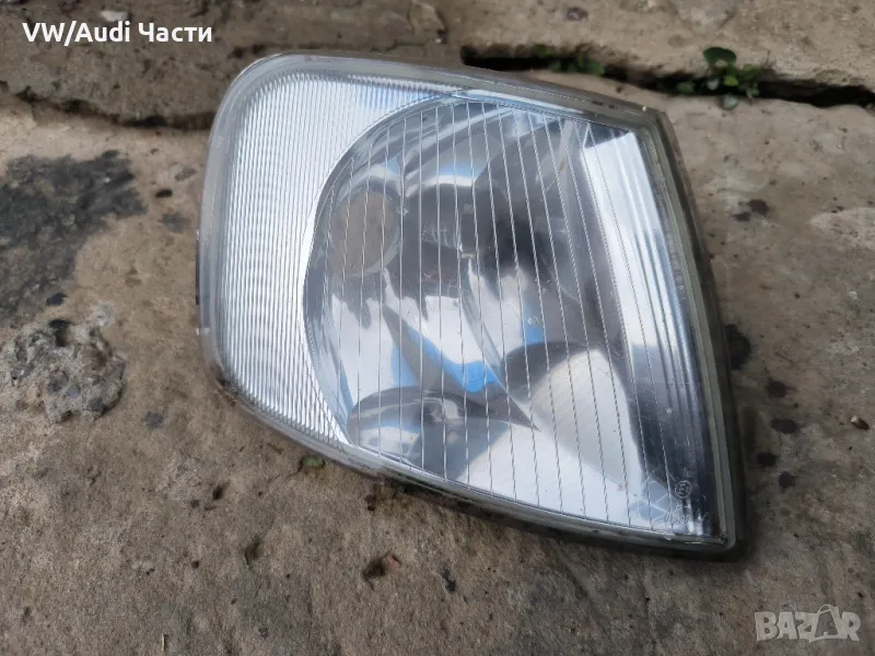 Десен мигач за Ауди А3 С3 Audi A3 S3 8L HELLA 963286, снимка 1