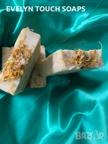 натурален сапун Слънце и Невен – ръчно направен сапун със сухо козе мляко и куркума