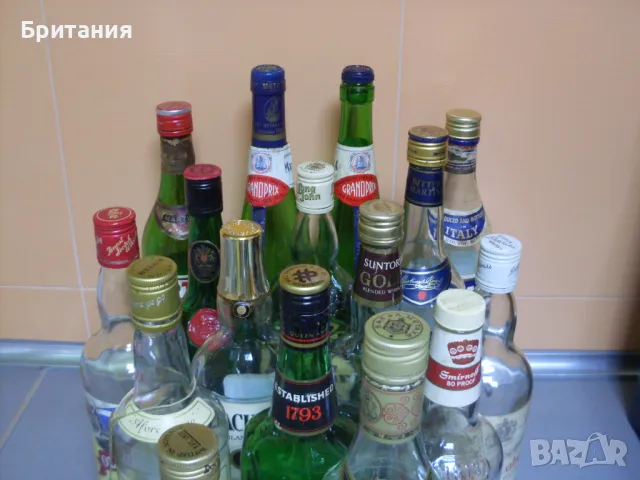 Колекционерски шишета., снимка 18 - Колекции - 49086446