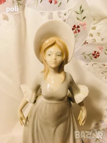 порцеланова статуетка, снимка 3 - Статуетки - 48229633