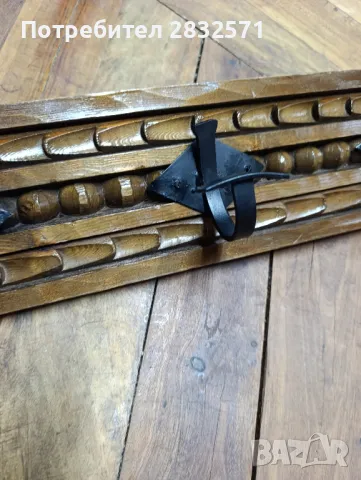 Закачалка ръчна дърворезба., снимка 3 - Антикварни и старинни предмети - 50145920