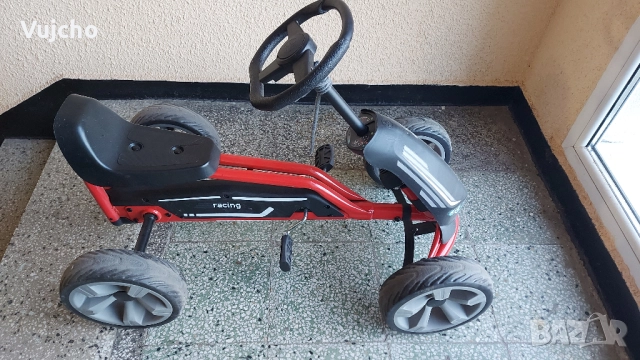 Детска кола с педали