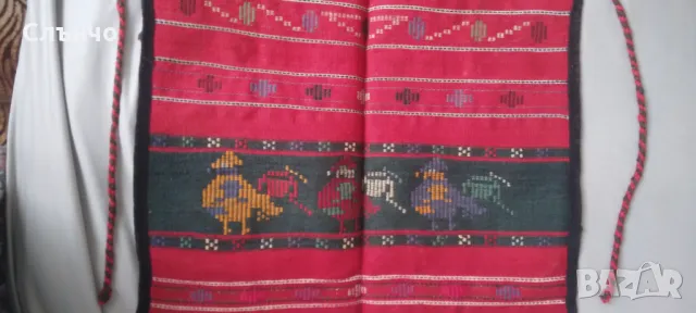 Ръчно бродирани престилки, снимка 17 - Антикварни и старинни предмети - 49553759