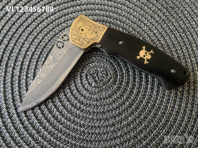 Сгъваем нож  имитиращ дамаска стомана 80х200 - Череп+Кости, снимка 6 - Ножове - 53713149