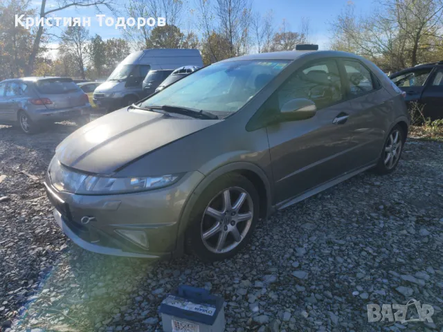 Honda Civic 8th type s на части, снимка 4 - Части - 47599561