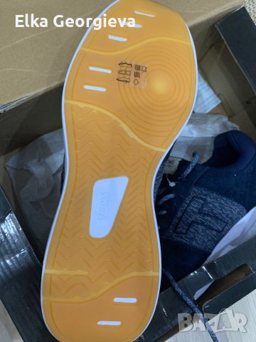 Оригинални мъжки обувки TOMS 42 номер, снимка 9 - Ежедневни обувки - 41728376