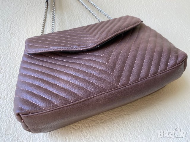 Дамска чанта , снимка 2 - Чанти - 41487915