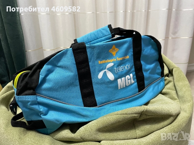 Малък спортен сак, снимка 2 - Сакове - 51893045