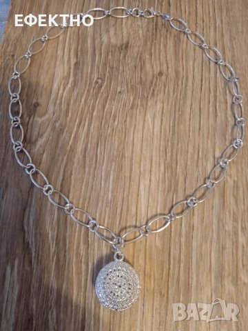 Нов, масивен дамски ланец с висулка-масивно филигран топче. В луксозна, подаръчна кутия.