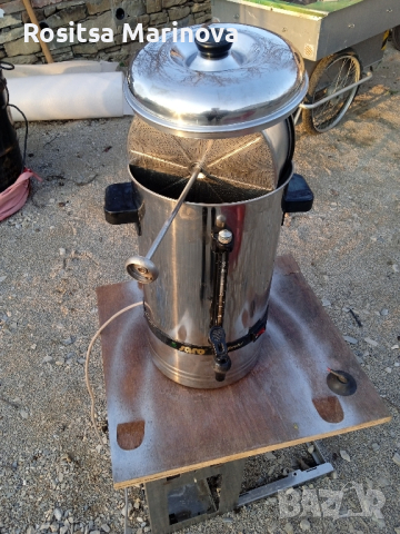 Продавам професионална електрическа кафемашина за кафе и чай, снимка 2 - Кафемашини - 44517381