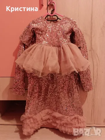 Комплект розови рокли за майка и дъщеря от кадифе с пайети и тюл!, снимка 2 - Рокли - 48654354