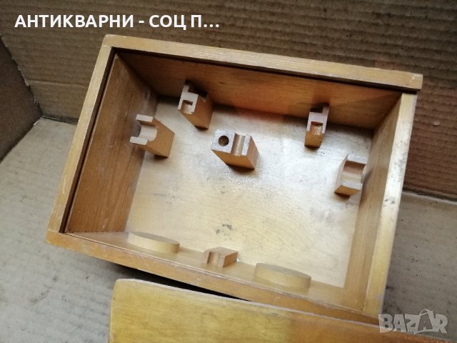 Стара Соц Дървена Кутия. , снимка 7 - Антикварни и старинни предмети - 41776615