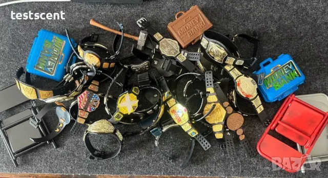 WWE Money In the Bank Briefcase куфарче за екшън фигурки / играчки Договорът в куфарчето, снимка 14 - Колекции - 48827846