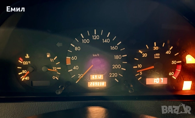 Mercedes-Benz C200 Diesel в топ състояние., снимка 9 - Автомобили и джипове - 53365362