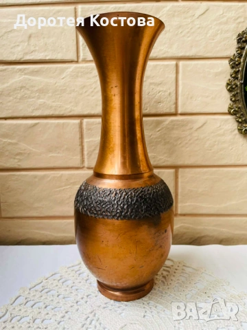 Красива медна ваза от Англия с дръжка от месинг, снимка 5 - Антикварни и старинни предмети - 53568614