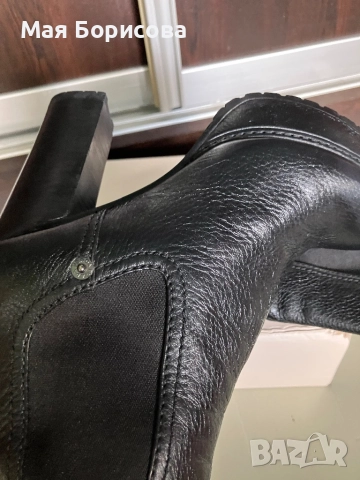 Оригинални боти PRADA 37, снимка 3 - Дамски боти - 52394107