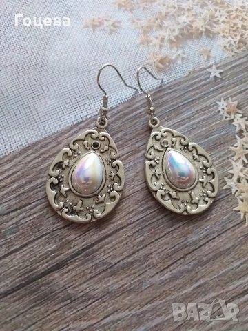 Много красиви обици капка с перлен преливащ кабошон и орнаментирана основа в цвят сребро, снимка 7 - Обеци - 34313755