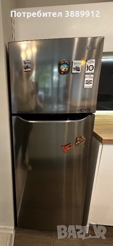 Хладилник LG с фризер - Ново състояние