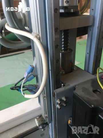 Продавам СНС компютърна машина и шевни машини, снимка 2 - Други машини и части - 35312114